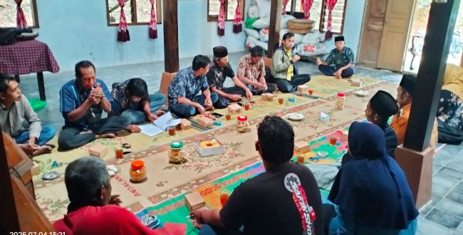 Rapat Persiapan Pembangunan Talud Jalan RT 2 RW 3 Desa Soko