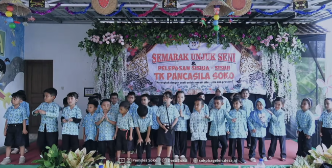 Semarak Pentas Seni Warnai Pelepasan Siswa TK Pancasila Soko Tahun 2026